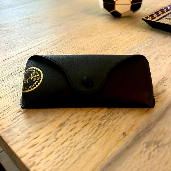 Ray-Ban 2180 Polarized Tortoise Sunglasses - Picture 4 of 4